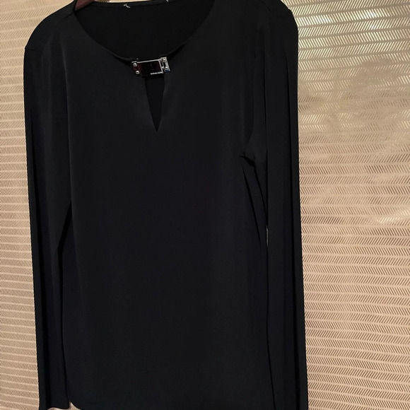 MICHAEL KORS~LIGHTWEIGHT BLACK BLOUSE~ - Picture 4 of 6